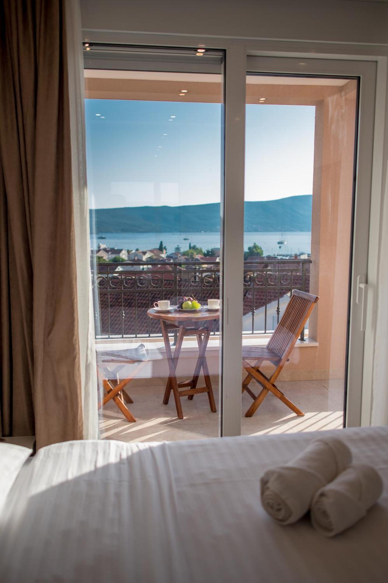 Luxury Apartments Ivanovic Tivat Eksteriør bilde