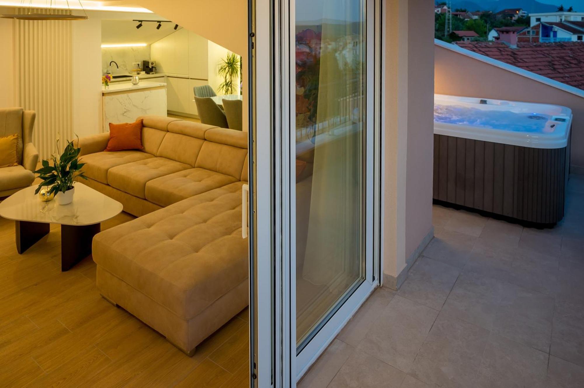 Luxury Apartments Ivanovic Tivat Eksteriør bilde