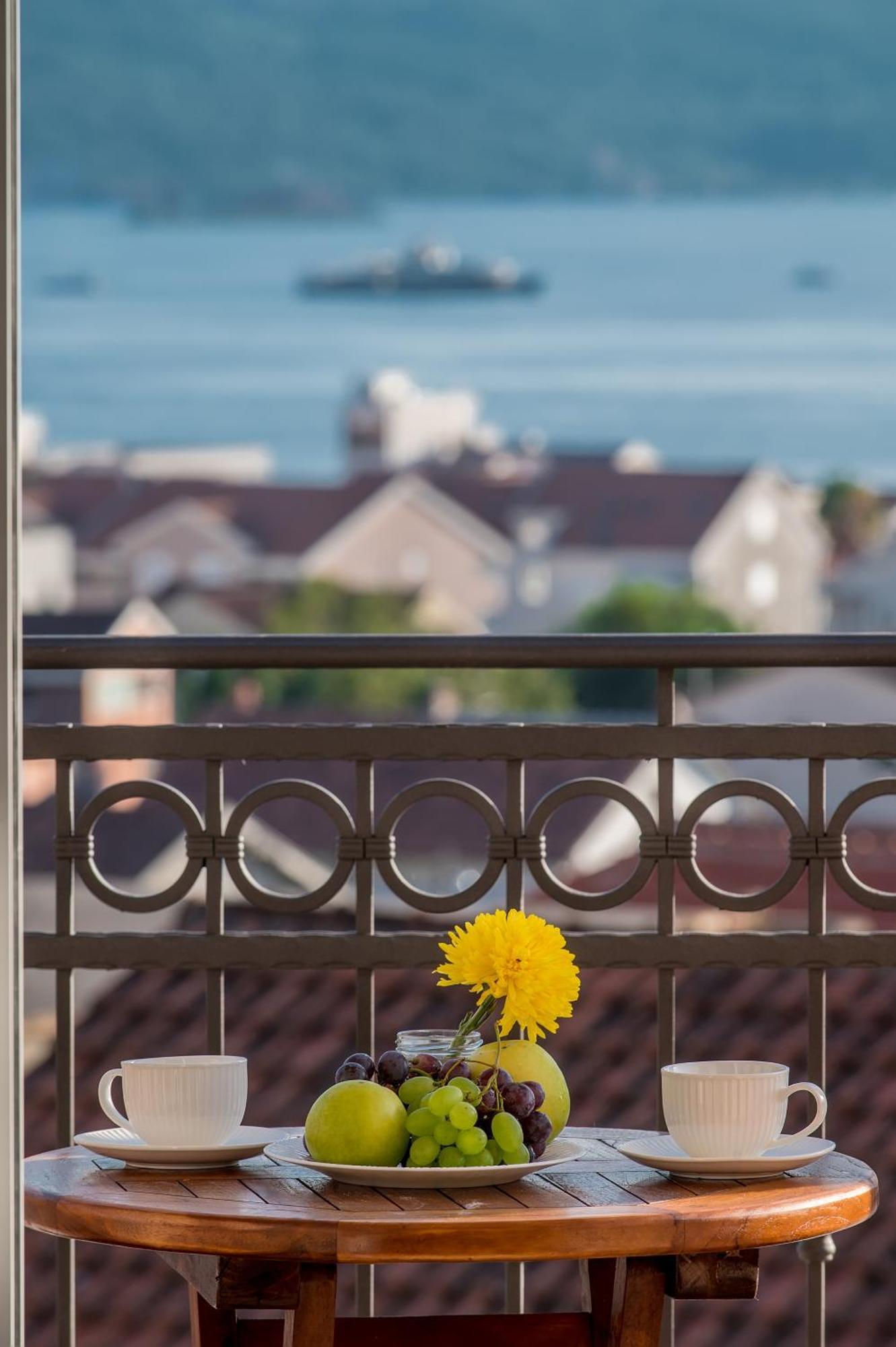 Luxury Apartments Ivanovic Tivat Eksteriør bilde