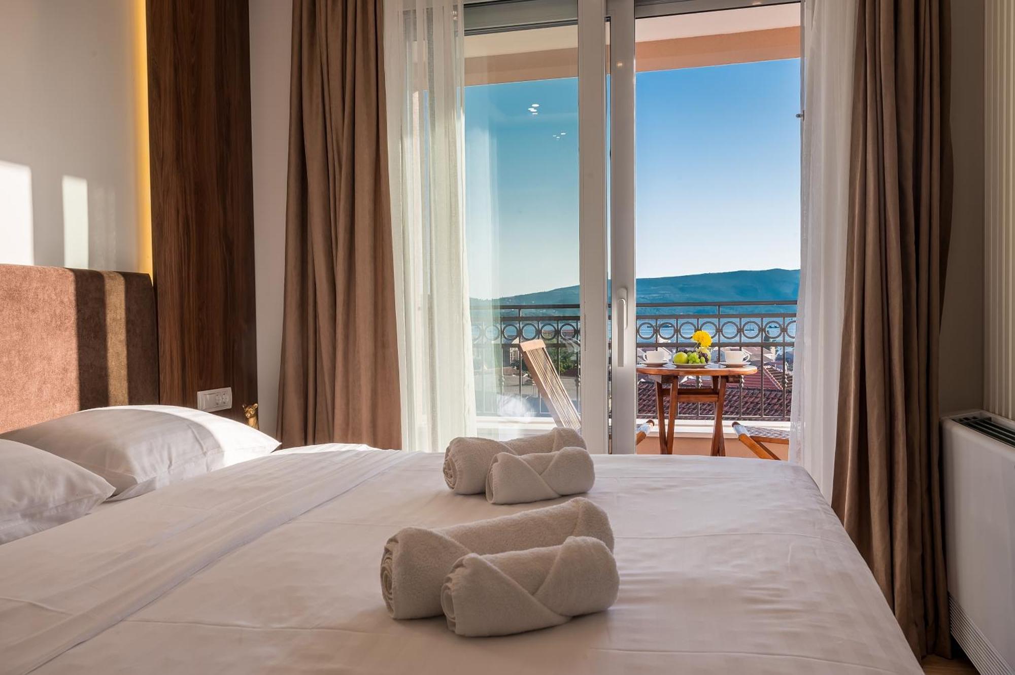 Luxury Apartments Ivanovic Tivat Eksteriør bilde