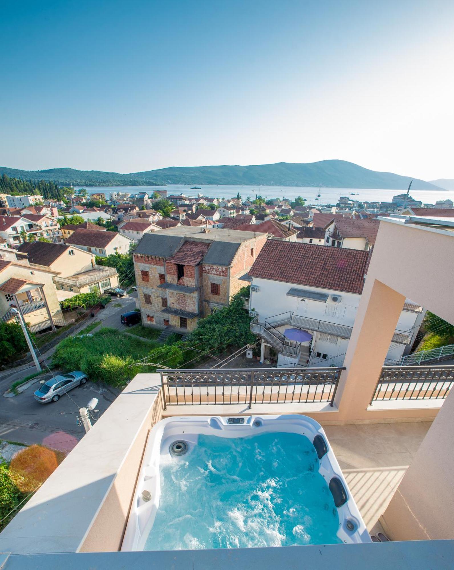Luxury Apartments Ivanovic Tivat Eksteriør bilde